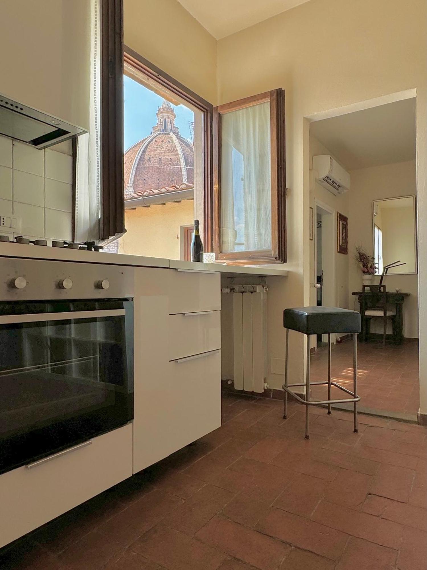 Historic With Duomo View Florencia